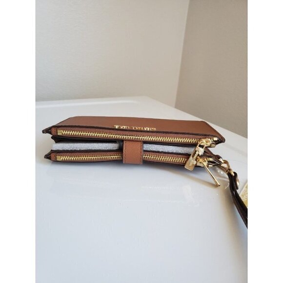 Michael Kors Wallet - Picture 3 of 9